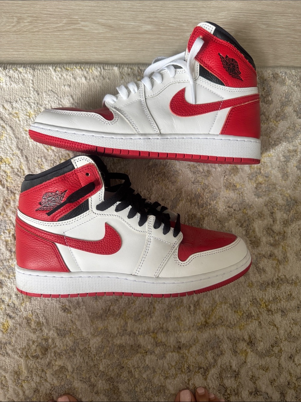 Nike Air Jordan 1 - White/Red/Black Sneakers